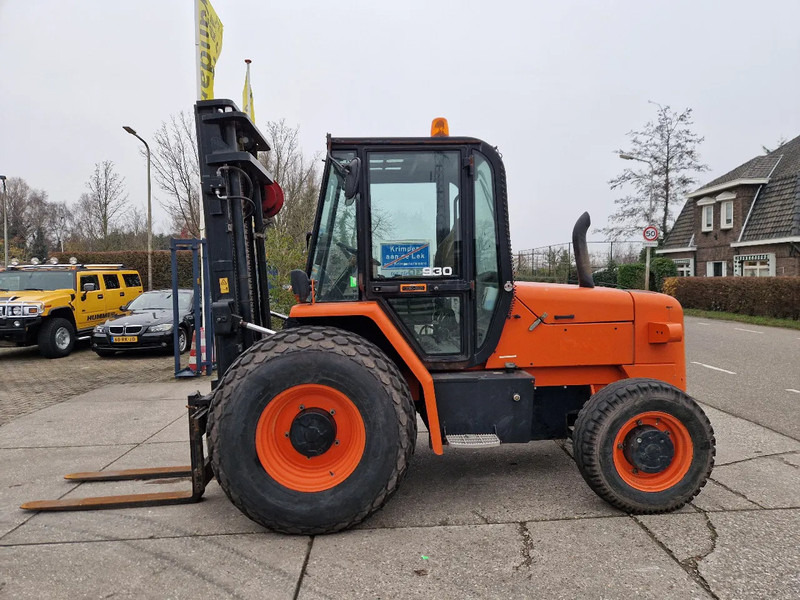 JCB 930-4WD T4 ruwterreinheftruck - Empilhador todo-o-terreno: foto 1 JCB 930-4WD T4 ruwterreinheftruck - Empilhador todo-o-terreno: foto 1