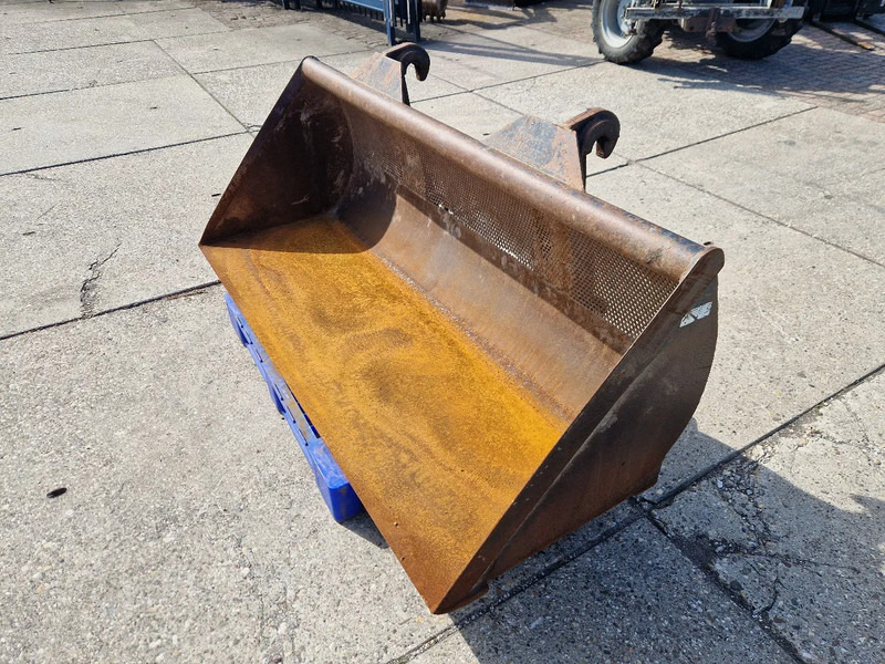 Jeroen van Leeuwen schepbak voor Volvo L30/L35 - Balde por Máquina de construção: foto 5 Jeroen van Leeuwen schepbak voor Volvo L30/L35 - Balde por Máquina de construção: foto 5