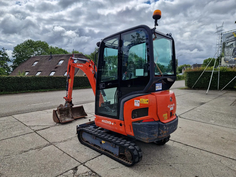 Kubota KX019-4 CW05 met 2 bakken - Mini escavadeira: foto 4 Kubota KX019-4 CW05 met 2 bakken - Mini escavadeira: foto 4