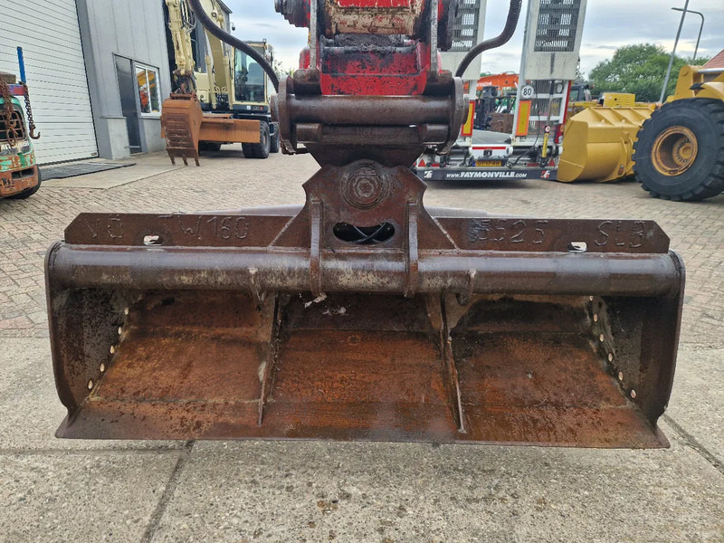 Lehnhoff snelwissel met kantelbak 1.98m. breed - Balde por Máquina de construção: foto 1 Lehnhoff snelwissel met kantelbak 1.98m. breed - Balde por Máquina de construção: foto 1