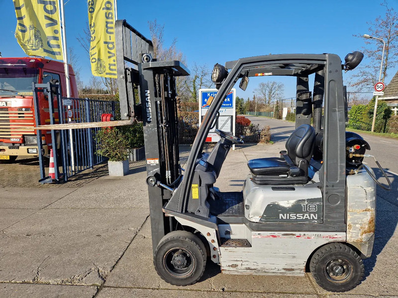 Nissan 1.8 ton LPG triplomast - Empilhadeira a gás: foto 1 Nissan 1.8 ton LPG triplomast - Empilhadeira a gás: foto 1