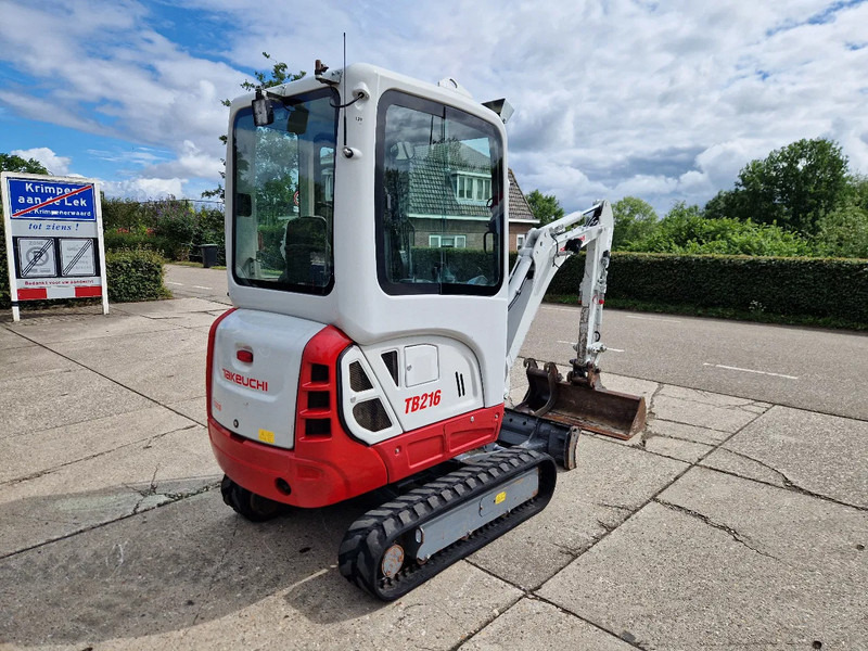 Takeuchi TB216 met 2089 uur - Mini escavadeira: foto 4 Takeuchi TB216 met 2089 uur - Mini escavadeira: foto 4