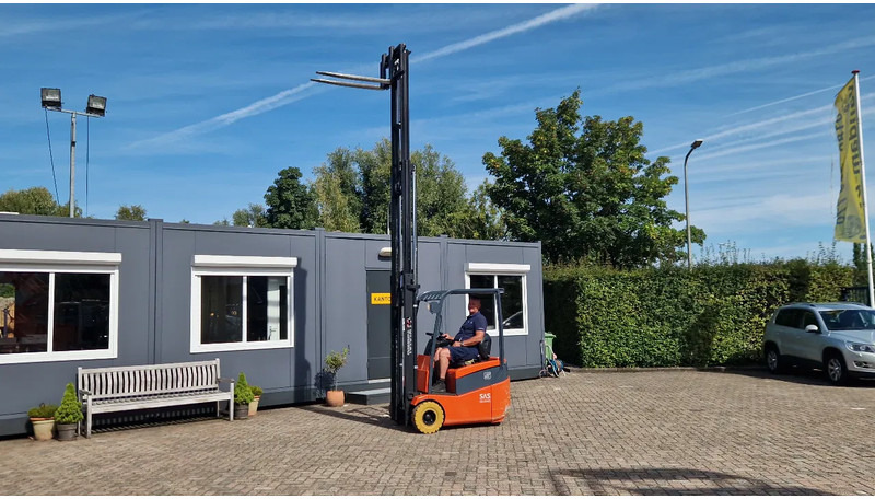 Empilhadeira elétrica Toyota 1500 kg. elektrisch hefhoogte 5.00m.: foto 20