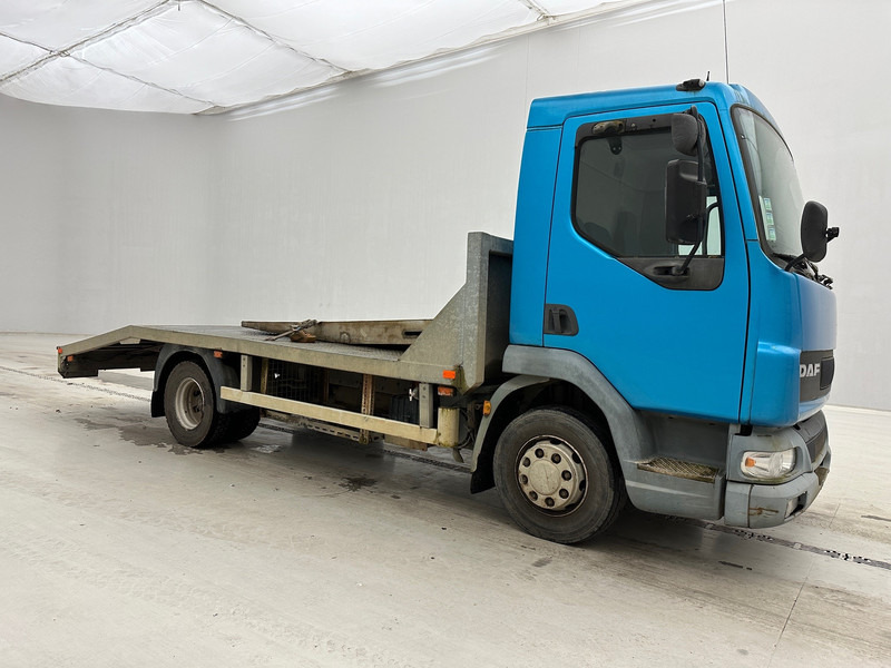 DAF LF45.12 - Camião transporte de veículos: foto 3 DAF LF45.12 - Camião transporte de veículos: foto 3