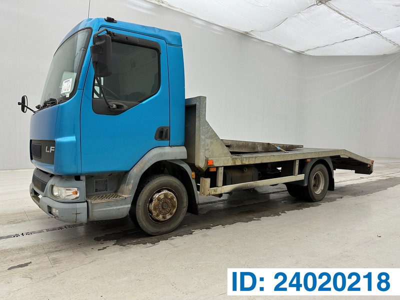 DAF LF45.12 - Camião transporte de veículos: foto 1 DAF LF45.12 - Camião transporte de veículos: foto 1