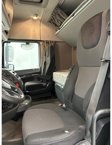 Camião chassi DAF XF 460 Space Cab: foto 10