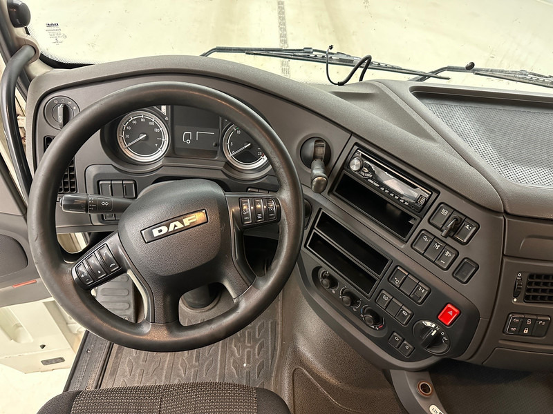 Camião chassi DAF XF 460 Space Cab: foto 8