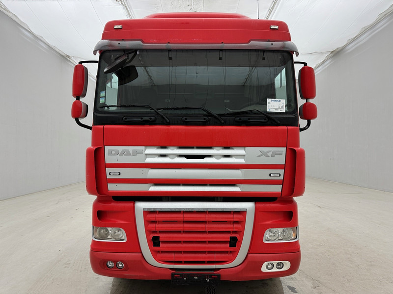 DAF XF105.410 Space Cab - Camião polibenne: foto 2 DAF XF105.410 Space Cab - Camião polibenne: foto 2