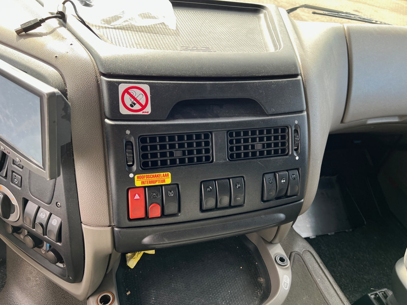 Camião chassi DAF XF105.460 Space Cab: foto 18