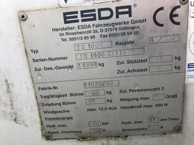 Iveco Eurocargo 120E18 - Caminhão com plataforma aérea: foto 4 Iveco Eurocargo 120E18 - Caminhão com plataforma aérea: foto 4