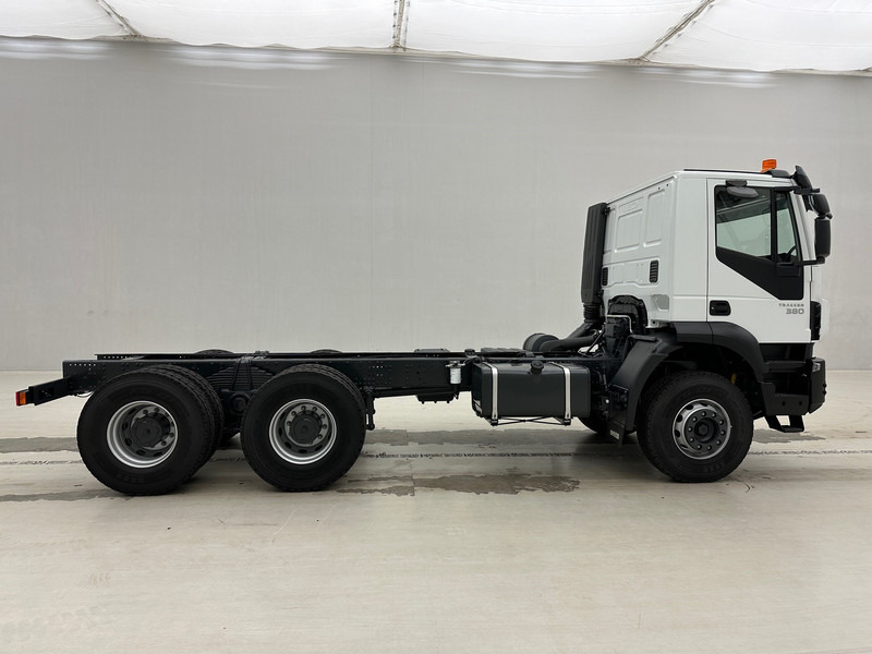 Iveco Trakker 380 - 6x4 - Camião chassi: foto 4 Iveco Trakker 380 - 6x4 - Camião chassi: foto 4
