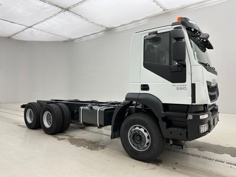 Iveco Trakker 380 - 6x4 - Camião chassi: foto 3 Iveco Trakker 380 - 6x4 - Camião chassi: foto 3