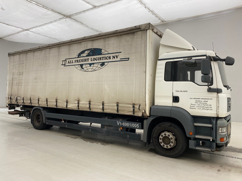MAN TGA 18.320 - Camião de lona: foto 3 MAN TGA 18.320 - Camião de lona: foto 3