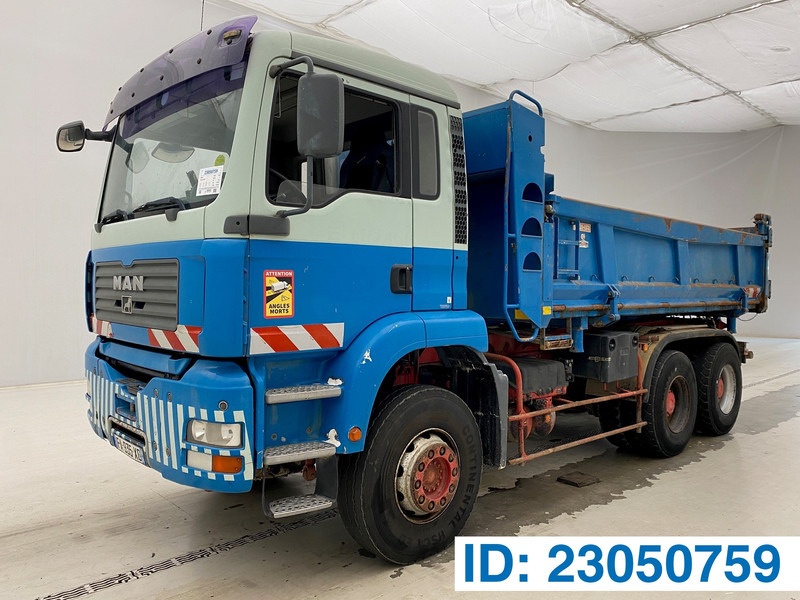 MAN TGA 33.350 - 6x4 - Camião basculante: foto 1 MAN TGA 33.350 - 6x4 - Camião basculante: foto 1