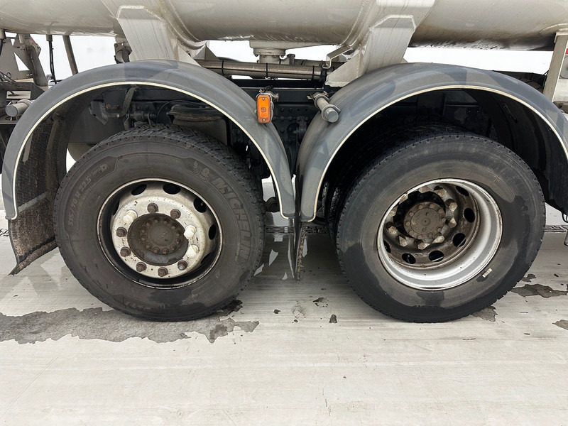 Caminhão tanque MAN TGM 26.340 - 6x2*: foto 13 Caminhão tanque MAN TGM 26.340 - 6x2*: foto 13