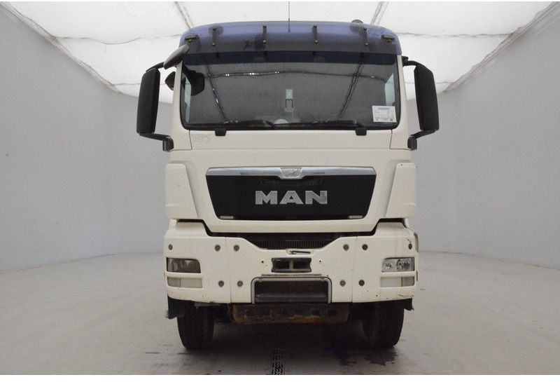 MAN TGS 35.480 - 8x4 "NON-EU" - Camião basculante: foto 2 MAN TGS 35.480 - 8x4 "NON-EU" - Camião basculante: foto 2