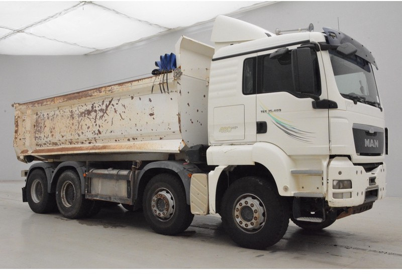 MAN TGS 35.480 - 8x4 "NON-EU" - Camião basculante: foto 3 MAN TGS 35.480 - 8x4 "NON-EU" - Camião basculante: foto 3