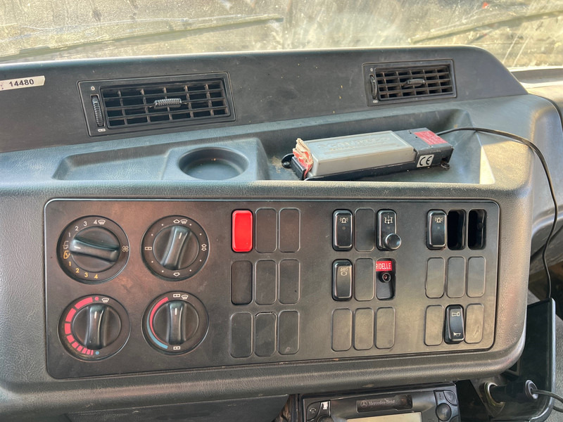 Camião basculante, Camião grua Mercedes-Benz Actros 2031 - 4x4: foto 11