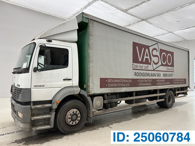 Mercedes-Benz Atego 1823* - Camião de lona: foto 1 Mercedes-Benz Atego 1823* - Camião de lona: foto 1