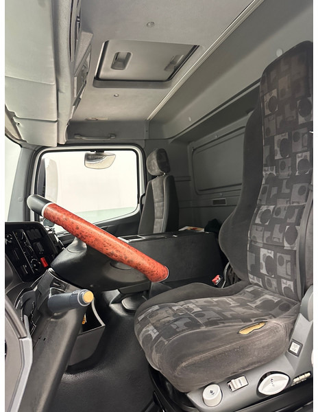 Camião frigorífico Mercedes-Benz Axor 1824: foto 10