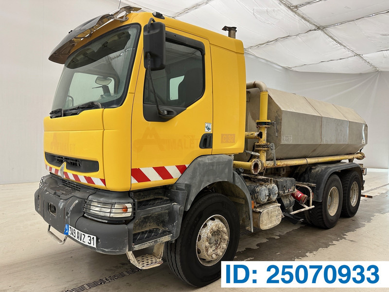 Renault Kerax 380 - 6x4 - Caminhão tanque: foto 1 Renault Kerax 380 - 6x4 - Caminhão tanque: foto 1