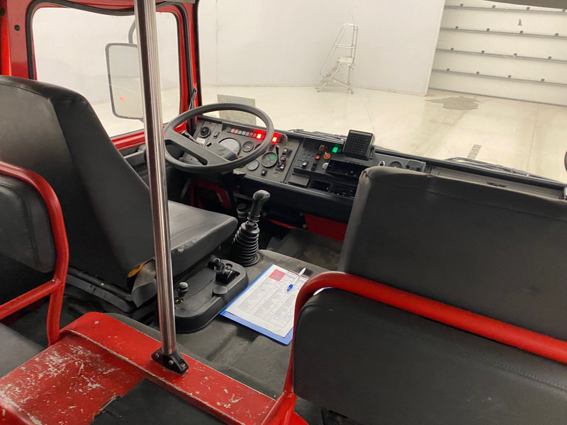 Renault M 210 - Carro de bombeiro: foto 5 Renault M 210 - Carro de bombeiro: foto 5