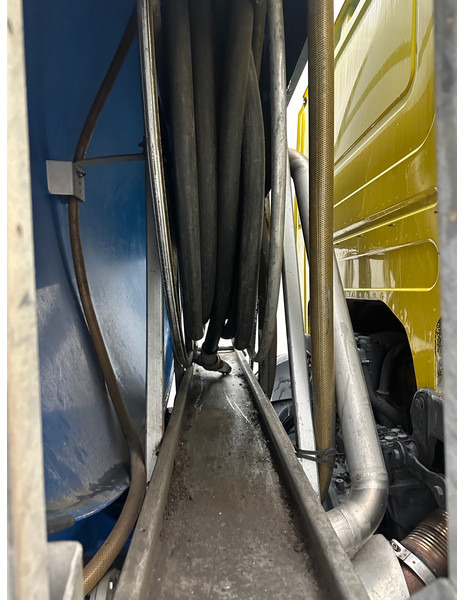 Scania P230 - Caminhão tanque: foto 5 Scania P230 - Caminhão tanque: foto 5