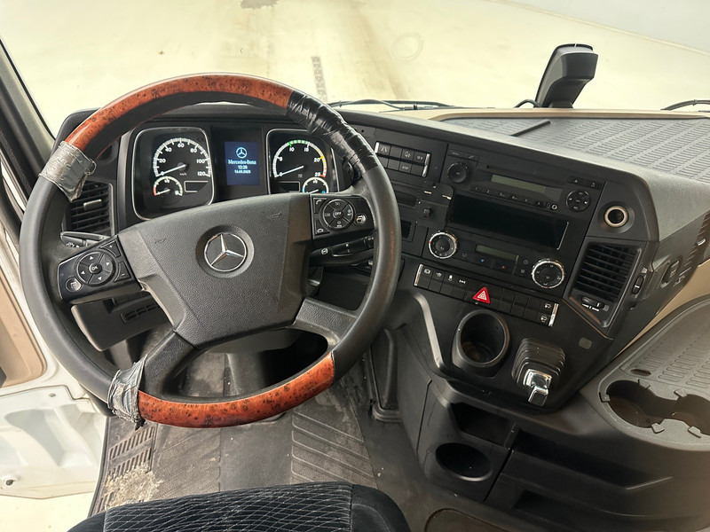 Tractor Mercedes-Benz Actros 1842: foto 8 Tractor Mercedes-Benz Actros 1842: foto 8