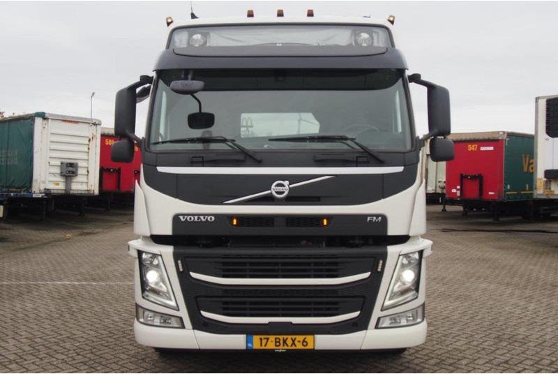 Volvo FM 410 Globetrotter - Tractor: foto 2 Volvo FM 410 Globetrotter - Tractor: foto 2