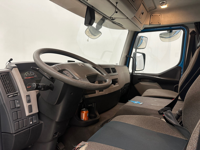 Camião de lona Volvo FE 320: foto 9