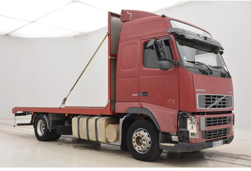 Volvo FH12.460 Globetrotter - Camião de caixa aberta/ Plataforma: foto 3 Volvo FH12.460 Globetrotter - Camião de caixa aberta/ Plataforma: foto 3