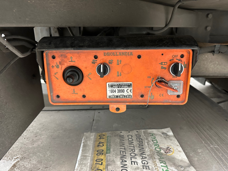 Volvo FL 210 - Camião frigorífico: foto 5 Volvo FL 210 - Camião frigorífico: foto 5