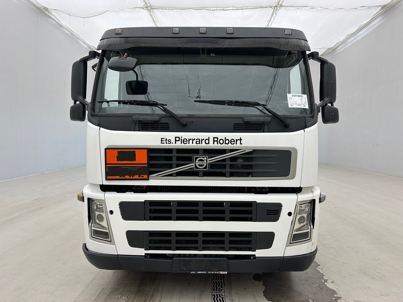 Volvo FM400 - Caminhão tanque: foto 2 Volvo FM400 - Caminhão tanque: foto 2