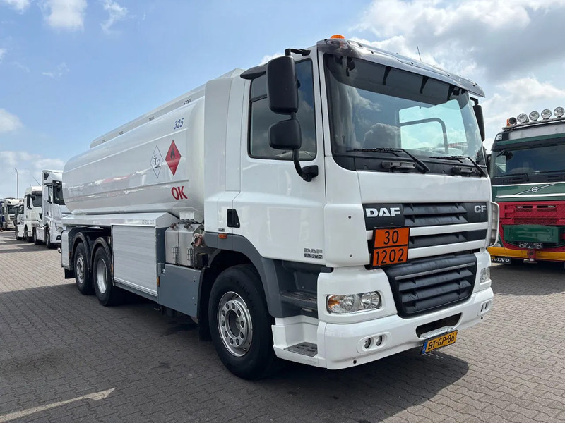 DAF CF 85.360 6X2 Euro 5 21300 Liter Fueltank - Caminhão tanque: foto 2 DAF CF 85.360 6X2 Euro 5 21300 Liter Fueltank - Caminhão tanque: foto 2