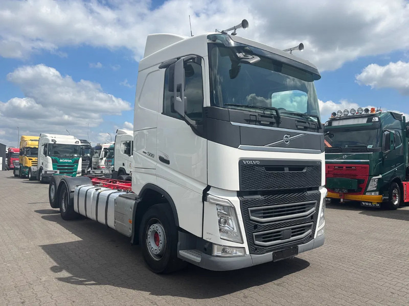 Volvo FH 500 6X2 Euro 6 - Camião chassi: foto 2 Volvo FH 500 6X2 Euro 6 - Camião chassi: foto 2