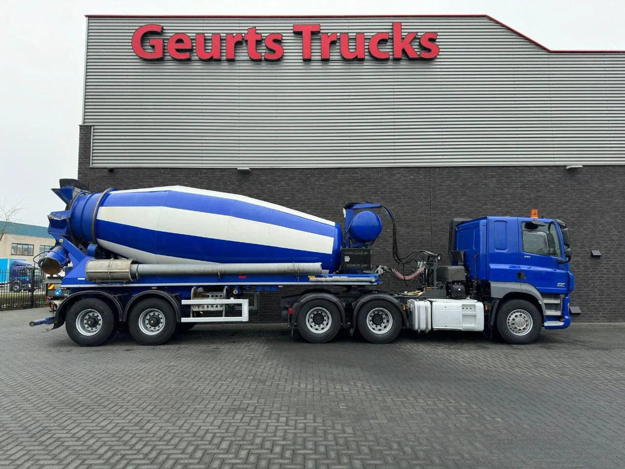 DAF CF 510 6X4 + DE BUF ST2 2-ASSIGE 10M3 CONCRETE M - Camião betoneira: foto 4 DAF CF 510 6X4 + DE BUF ST2 2-ASSIGE 10M3 CONCRETE M - Camião betoneira: foto 4