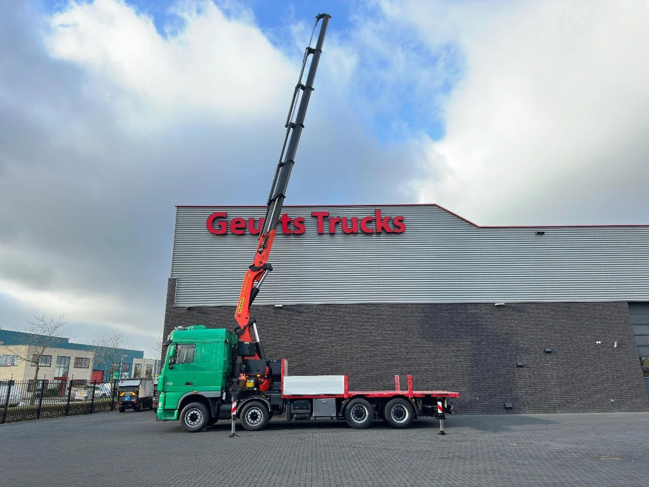 DAF XF 105.510 8X4 + PALFINGER PK 65002-SH E POWER L - Camião grua: foto 4 DAF XF 105.510 8X4 + PALFINGER PK 65002-SH E POWER L - Camião grua: foto 4