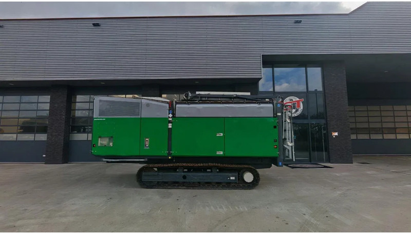 Komptech CRAMBO 6000 MOBILE SLOW-SPEED SHREDDER - Estilhaçadora de madeira: foto 1 Komptech CRAMBO 6000 MOBILE SLOW-SPEED SHREDDER - Estilhaçadora de madeira: foto 1