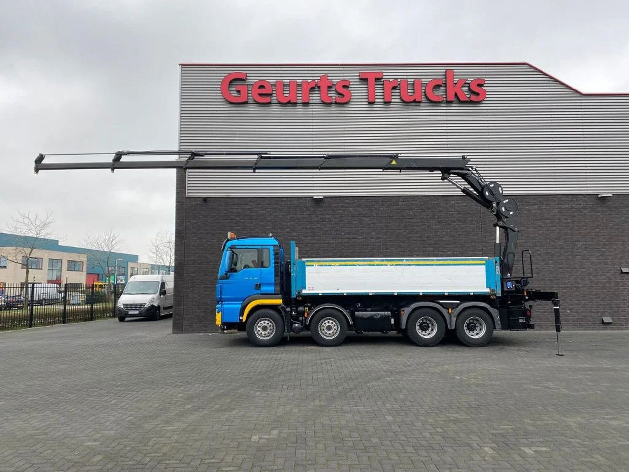 MAN TGS 35.480 8X4 KIPPER/TIPPER + HMF 2620-K5 KRAAN - Camião basculante, Camião grua: foto 1 MAN TGS 35.480 8X4 KIPPER/TIPPER + HMF 2620-K5 KRAAN - Camião basculante, Camião grua: foto 1