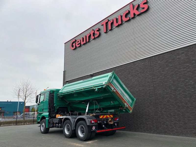 MAN TGX 26.560 6X4 BB + 3 ZIJDIGE KIPPER/TIPPER BORD MATIC - Camião basculante: foto 5 MAN TGX 26.560 6X4 BB + 3 ZIJDIGE KIPPER/TIPPER BORD MATIC - Camião basculante: foto 5