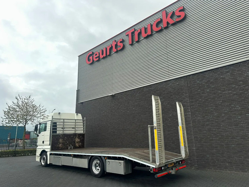 MAN TGX 4X2 LL-U OPRIJWAGEN / MACHINE TRANSPORTER / PLATEAU - Camião transporte de veículos: foto 3 MAN TGX 4X2 LL-U OPRIJWAGEN / MACHINE TRANSPORTER / PLATEAU - Camião transporte de veículos: foto 3