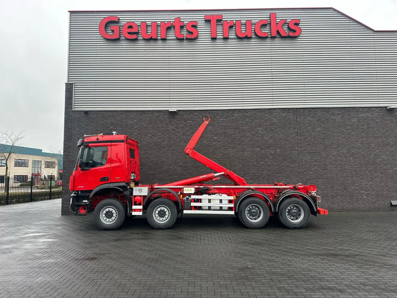 Mercedes-Benz Arocs 8X4 VDL S-30-6600 HAAKARMSYSTEEM/ABROLLKIPPER/HOOKLIFT - Camião com sistema de cabo: foto 1 Mercedes-Benz Arocs 8X4 VDL S-30-6600 HAAKARMSYSTEEM/ABROLLKIPPER/HOOKLIFT - Camião com sistema de cabo: foto 1