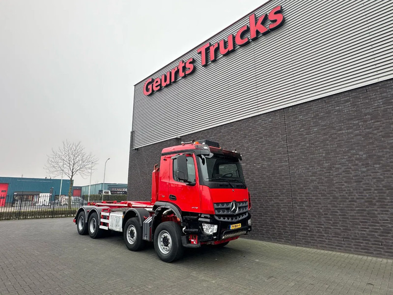 Mercedes-Benz Arocs 8X4 VDL S-30-6600 HAAKARMSYSTEEM/ABROLLKIPPER/HOOKLIFT - Camião com sistema de cabo: foto 5 Mercedes-Benz Arocs 8X4 VDL S-30-6600 HAAKARMSYSTEEM/ABROLLKIPPER/HOOKLIFT - Camião com sistema de cabo: foto 5