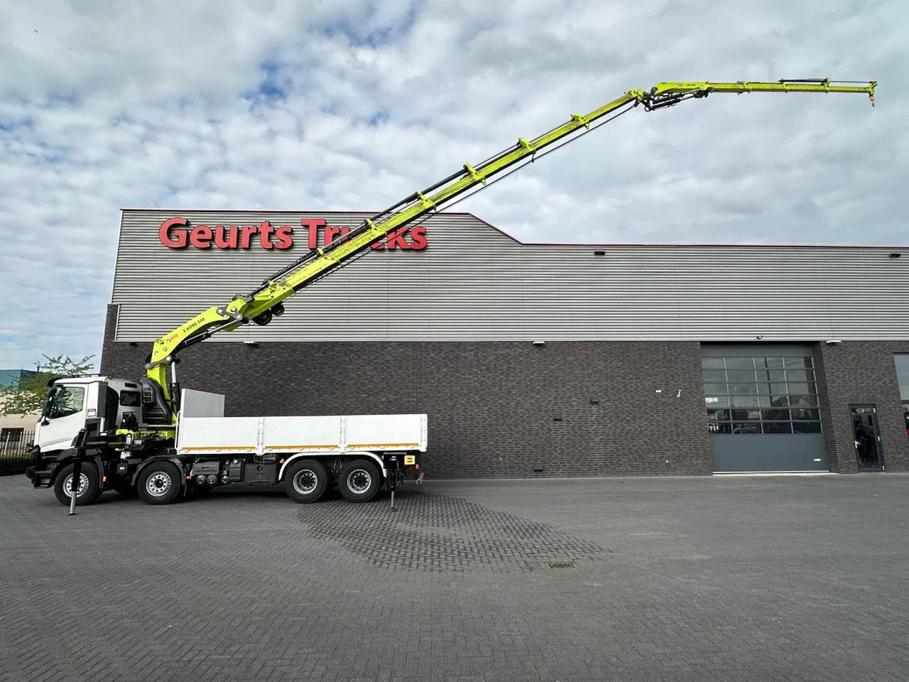 Renault C460 8X4 + HIAB X-HIPRO 548 E-7 MET JIB KRAAN / - Camião grua: foto 1 Renault C460 8X4 + HIAB X-HIPRO 548 E-7 MET JIB KRAAN / - Camião grua: foto 1