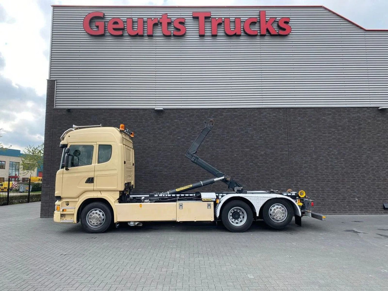 Scania R450 6X2 + PALFINGER HAAKARMSYSTEEM/ABROLLKIPPER - Camião polibenne: foto 1 Scania R450 6X2 + PALFINGER HAAKARMSYSTEEM/ABROLLKIPPER - Camião polibenne: foto 1