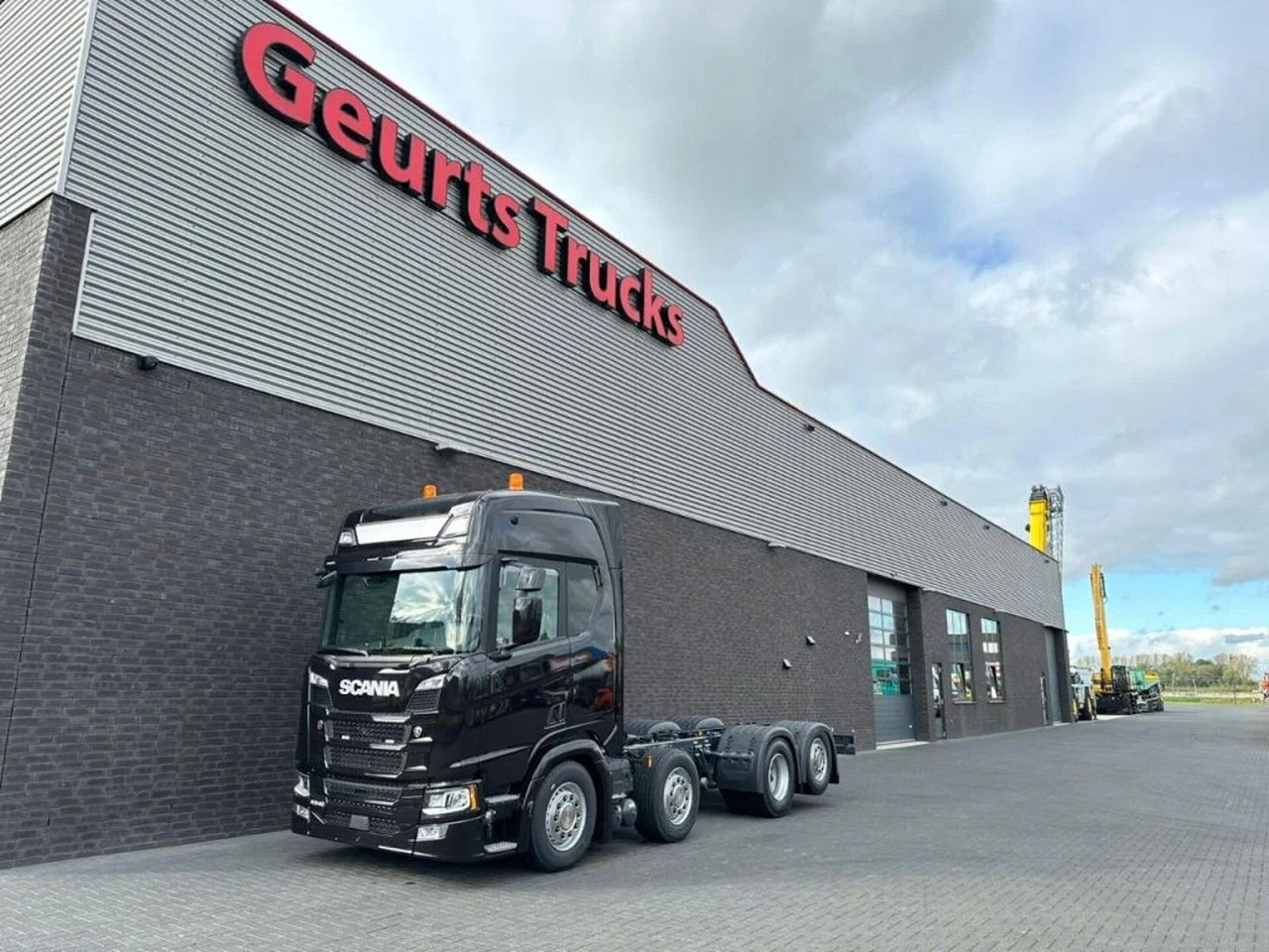 Scania R540 NGS 8X2 CHASSIS NIEUW/NEUE/NEW FULL OPTIONS - Camião chassi: foto 2 Scania R540 NGS 8X2 CHASSIS NIEUW/NEUE/NEW FULL OPTIONS - Camião chassi: foto 2