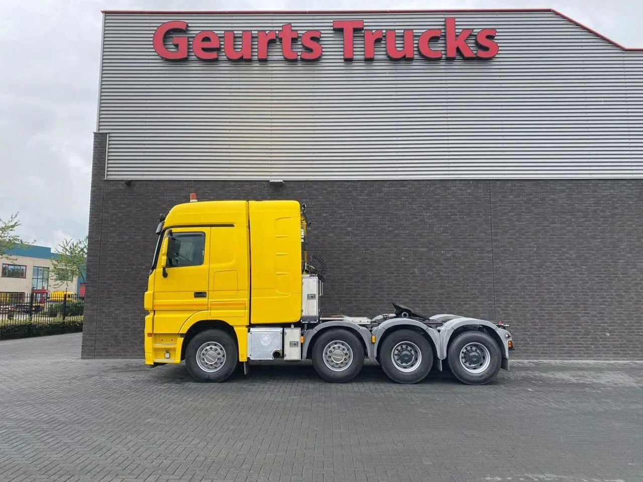 Mercedes-Benz Actros 4165 V8 8X4 SLT TITAN HEAVY DUTY TRACTOR - Tractor: foto 1 Mercedes-Benz Actros 4165 V8 8X4 SLT TITAN HEAVY DUTY TRACTOR - Tractor: foto 1
