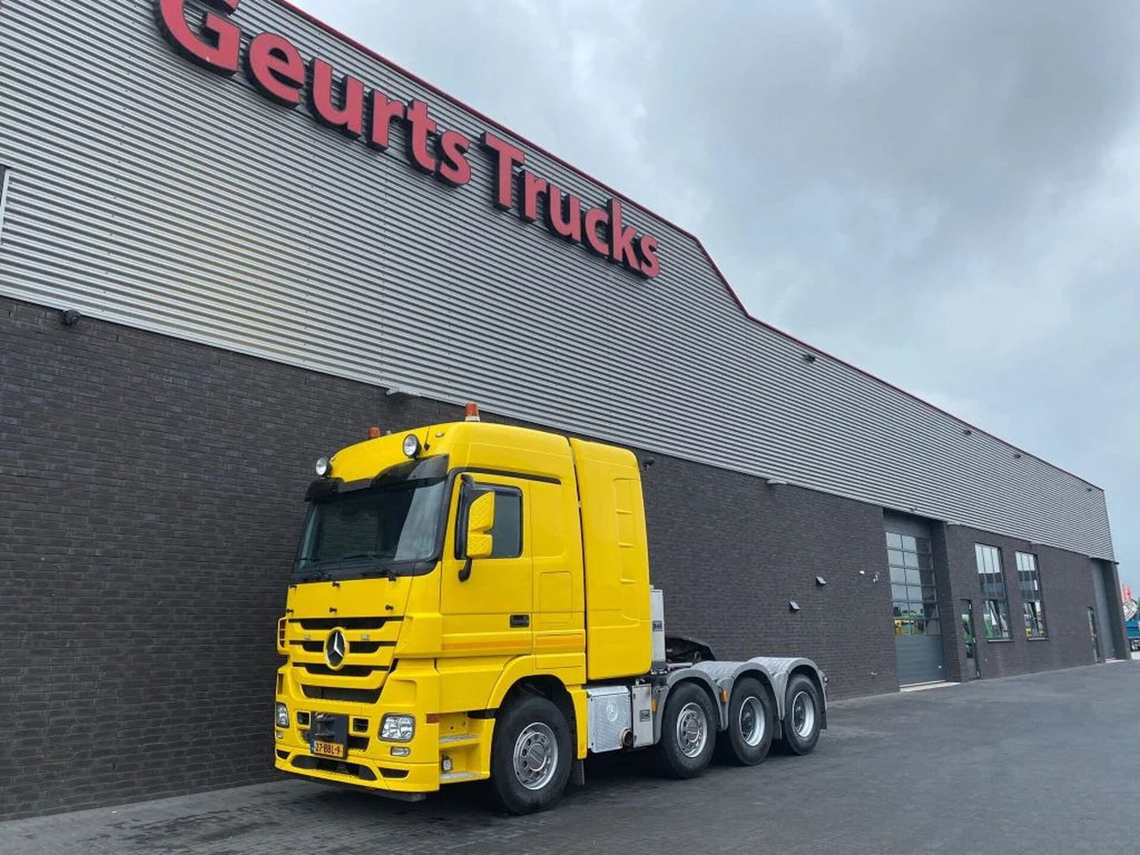 Mercedes-Benz Actros 4165 V8 8X4 SLT TITAN HEAVY DUTY TRACTOR - Tractor: foto 2 Mercedes-Benz Actros 4165 V8 8X4 SLT TITAN HEAVY DUTY TRACTOR - Tractor: foto 2