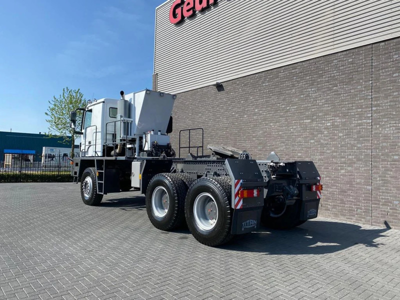 Mercedes-Benz TITAN 5560 Z52-600 F TITAN 5560 Z52-600 F 6X6 HEAVY-DUTY TRUCK - Tractor: foto 3 Mercedes-Benz TITAN 5560 Z52-600 F TITAN 5560 Z52-600 F 6X6 HEAVY-DUTY TRUCK - Tractor: foto 3