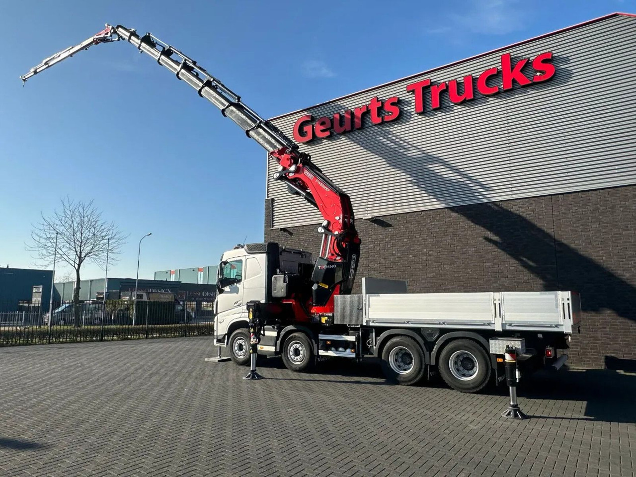 Volvo FH 500 8X4 RF-RT40G FASSI F1450R.2.8 + JIB L826 - Camião grua: foto 5 Volvo FH 500 8X4 RF-RT40G FASSI F1450R.2.8 + JIB L826 - Camião grua: foto 5